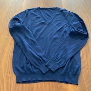 NWOT Women’s Blue Featherweight Cashmere Sweater